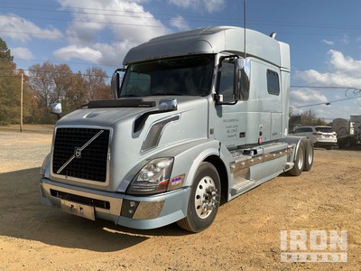 2015 Volvo D13 6x4 3- Achs Sattelzugmaschine mit Schlafkabine