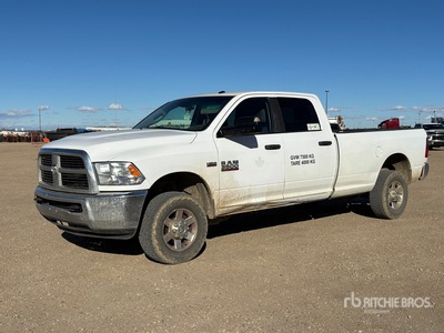 2015 Ram 3500 4x4 Crew Cab Pickup