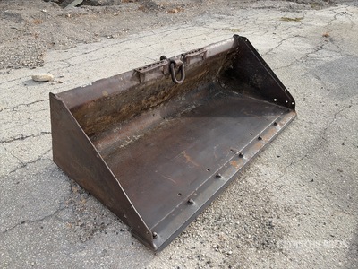 Bobcat 72 in General Purpose 68 in Skid Steer Bucket