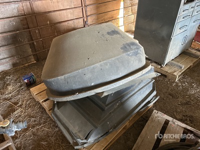 (5) Hopper Auger, (2) Spout