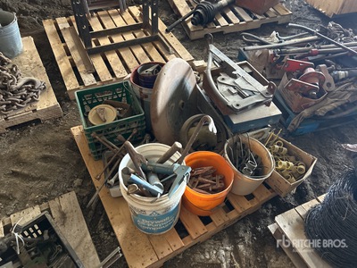 Pick-up Fingers, Steel Packer, Knife Guard, Gear Puller, Hoe Drill Point Pièces diverses