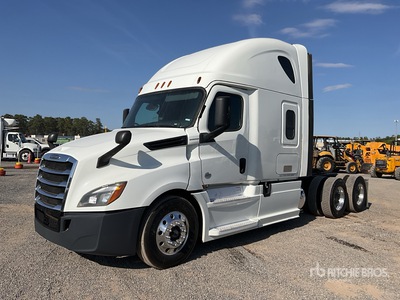 2018 Freightliner Cascadia 126 6x4 T/A Sleeper Truck Tractor