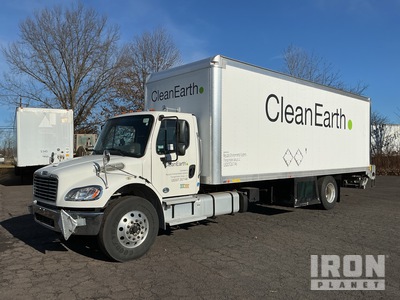 2018 Freightliner M2 4x2 شاحنة فان