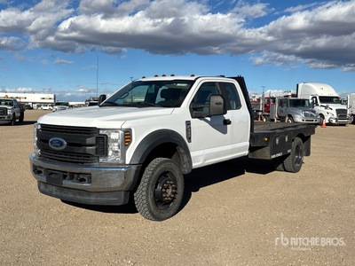 2019 Ford F-550 XL 4x4 Extended Cab Platte vrachtwagen