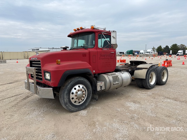 2000 Mack RD688S 6x4 T/A Day Cab Truck Tractor | Ritchie Bros. Auctioneers