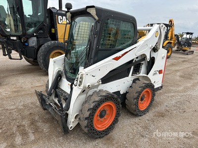 2020 Bobcat S590 を見 Skid-Steer Loader