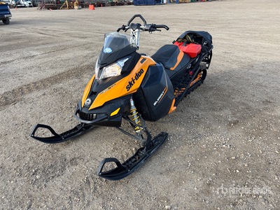 2013 Ski-doo Summit SP 800R Schneemobil