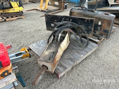 Stanley MB566 12 in Skid Steer Breaker