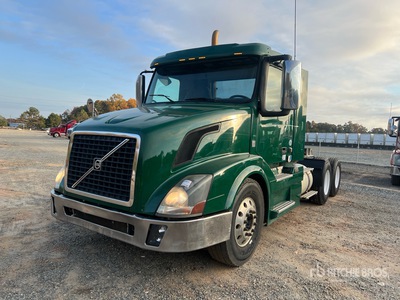 2013 Volvo VNL 6x4 3-Achs Sattelzugmaschine