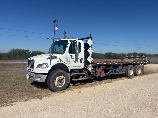 2014 Freightliner M2 106 6x4 Flatbed Truck (Inoperable)