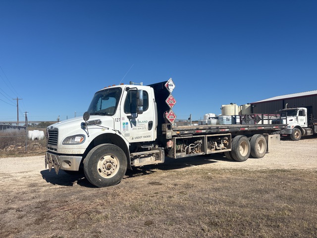 2014 Freightliner M2 106 6x4 Flatbed Truck