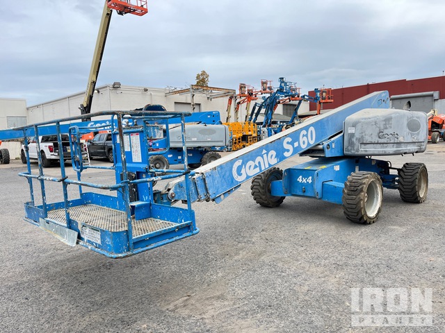 ELEVADOR TELESCóPICO 2007 GENIE 4WD S60