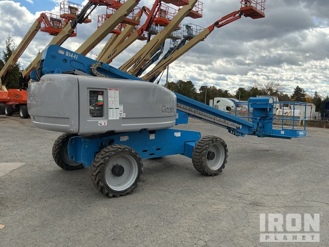 ELEVADOR TELESCóPICO 2013 GENIE 4WD S60X