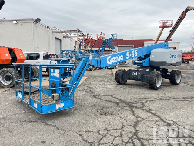 ELEVADOR TELESCóPICO 2015 GENIE 4WD S65