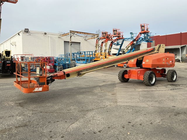2012 JLG 800S