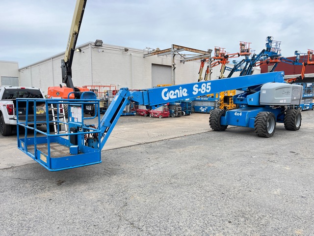 2014 Genie S-85 4WD Diesel Telescopic Boom Lift
