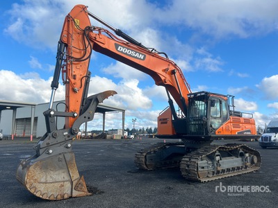 2022 Doosan DX300LL-5 Tracked Excavator