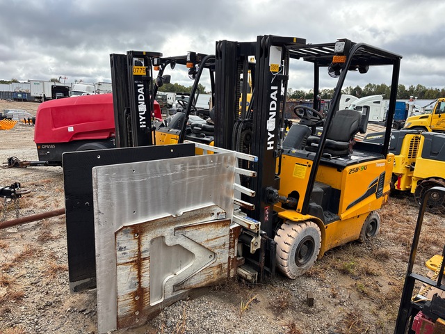 2020 Hyundai 25B-9U 4700 lb Electric Forklift 2020 Hyundai 25B-9U 4700 lb Electric Forklift