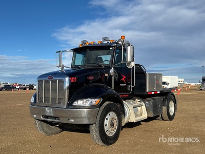 2014 Peterbilt 337 4x2 Ciężarówka z płaską platformą