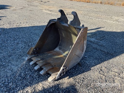 36 in Q/C Digging Excavator Bucket