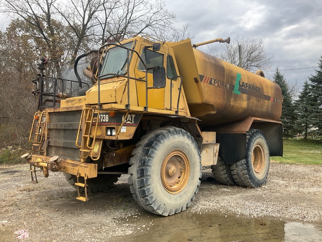 1994 Cat 773B Off-Highway Rigid Water Truck 1994 Cat 773B Off-Highway Rigid Water Truck
