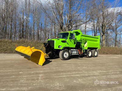 2017 Freightliner 108SD 6x4 شاحنة كشط الثلج