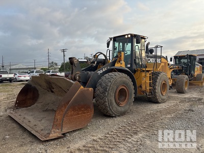 2019 JOHN DEERE 744K Wheel Loader