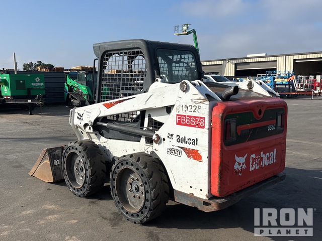 MINI CARGADOR SOBRE RUEDAS 2019 BOBCAT LOADER