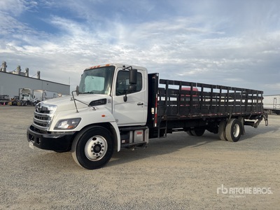 2018 Hino 268 4x2 Flatbed Truck