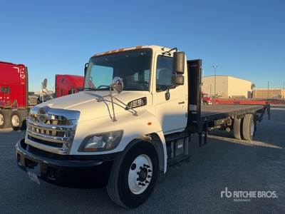 2018 Hino 268 4x2 شاحنة مسطحة