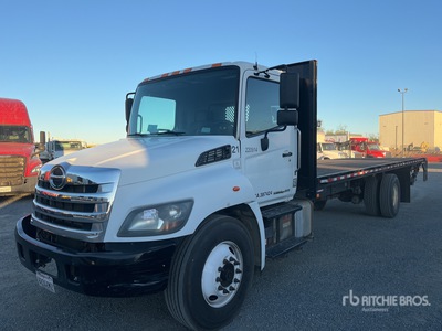 2019 Hino 268 4x2 شاحنة مسطحة