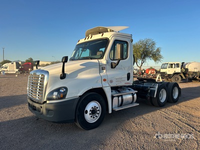 2018 Freightliner Cascadia 125 6x4 T/A Day Cab Truck Tractor