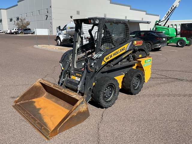 2023 New Holland L318