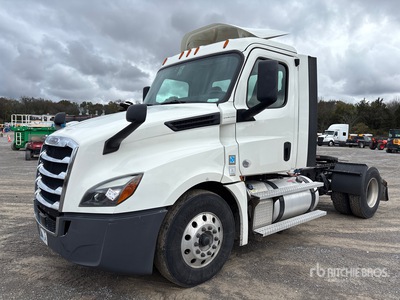 2020 Freightliner Cascadia 126 4x2 S/A Day Cab Truck Tractor