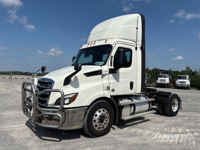 2019 Freightliner Cascadia 116 4x2 S/A Day Cab Truck Tractor