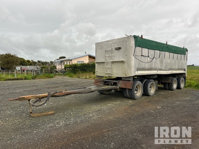 2000 MacEwan Quad/A Aluminum End Dump Trailer
