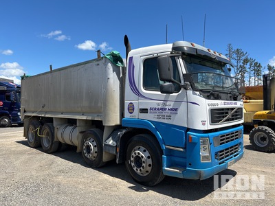 2003 Volvo FM12 8x4 Twin-Steer Camion à benne basculante