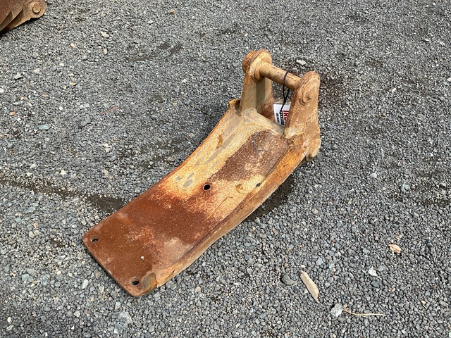 300 mm Q/C Trenching Excavator Bucket - Fits 5.5 ton 300 mm Q/C Trenching Excavator Bucket - Fits 5.5 ton