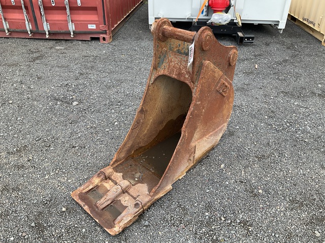 450 mm Q/C Digging Excavator Bucket - Fits 10 - 15 ton 450 mm Q/C Digging Excavator Bucket - Fits 10 - 15 ton