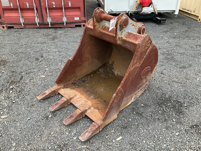 900 mm Q/C Digging Excavator Bucket - Fits 10 - 15 ton 900 mm Q/C Digging Excavator Bucket - Fits 10 - 15 ton