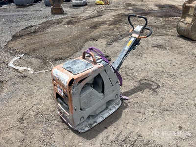 Mikasa MVH-308DSZ-PAS Reversible Vibratory Plate Compactor