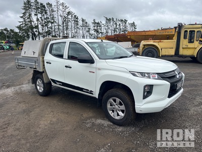 2020 Mitsubishi Triton GLX 4x4 Dual Cab بيك اب