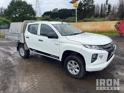 2020 Mitsubishi Triton GLX 4x4 Dual Cab بيك اب