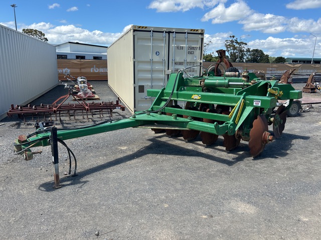 2015 Tatu GASPM-EHD S-0805 3100 mm Tow-Behind Tandem Disc 2015 Tatu GASPM-EHD S-0805 3100 mm Tow-Behind Tandem Disc