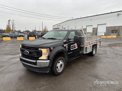 2022 Ford F-550 XL 4x4 Flatbed Truck
