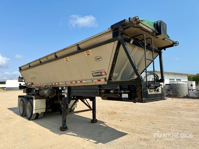 2016 Muscat 8.2 m Bogie/A Live Bottom Trailer