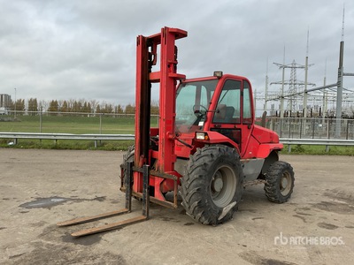 2011 Manitou M26-4T 2600 kg 4x4 Wózek widłowy terenowy