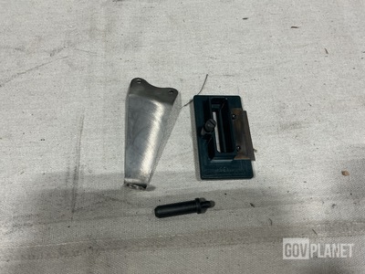 (12) Access Covers, (8) Double Angle Brackets & Assorted Items