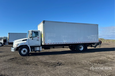 2020 Hino 268 4x2 Van Truck