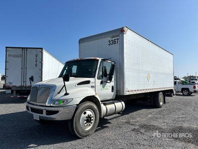 2013 International 4300 4x2 Van Truck